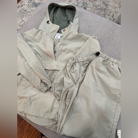 Columbia Pants - Vintagee 90's Columbia Pullover and bottoms nylon Anarak